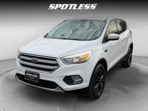 White 2017 Ford Escape SE for sale in San Antonio, TX