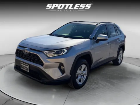 Silver 2021 Toyota RAV4 Hybrid XLE for sale in San Antonio, TX