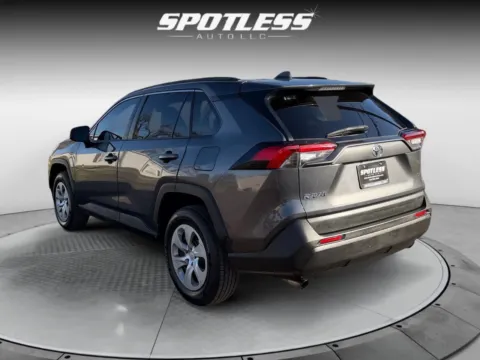 More photos of 2019 Toyota RAV4 LE at Spotless Auto San Pedro, TX