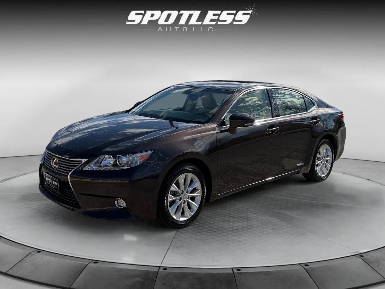 Brown 2015 Lexus ES 300h for sale in San Antonio, TX