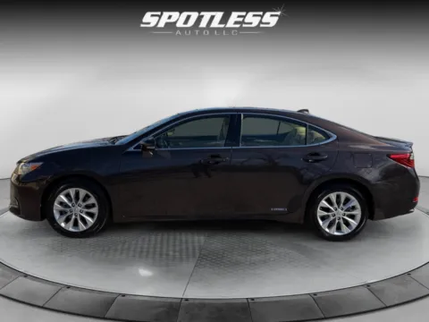 Another view of 2015 Lexus ES 300h for sale in San Antonio, TX at Spotless Auto San Pedro