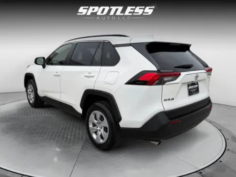 More photos of 2021 Toyota RAV4 LE at Spotless Auto San Pedro, TX