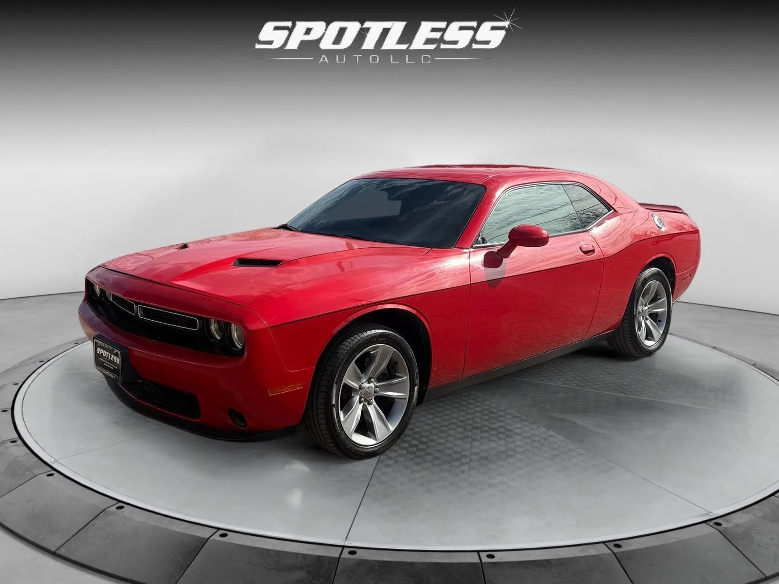 Red 2019 Dodge Challenger SXT for sale in San Antonio, TX
