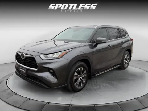 2020 Toyota Highlander XLE for sale in San Antonio, TX