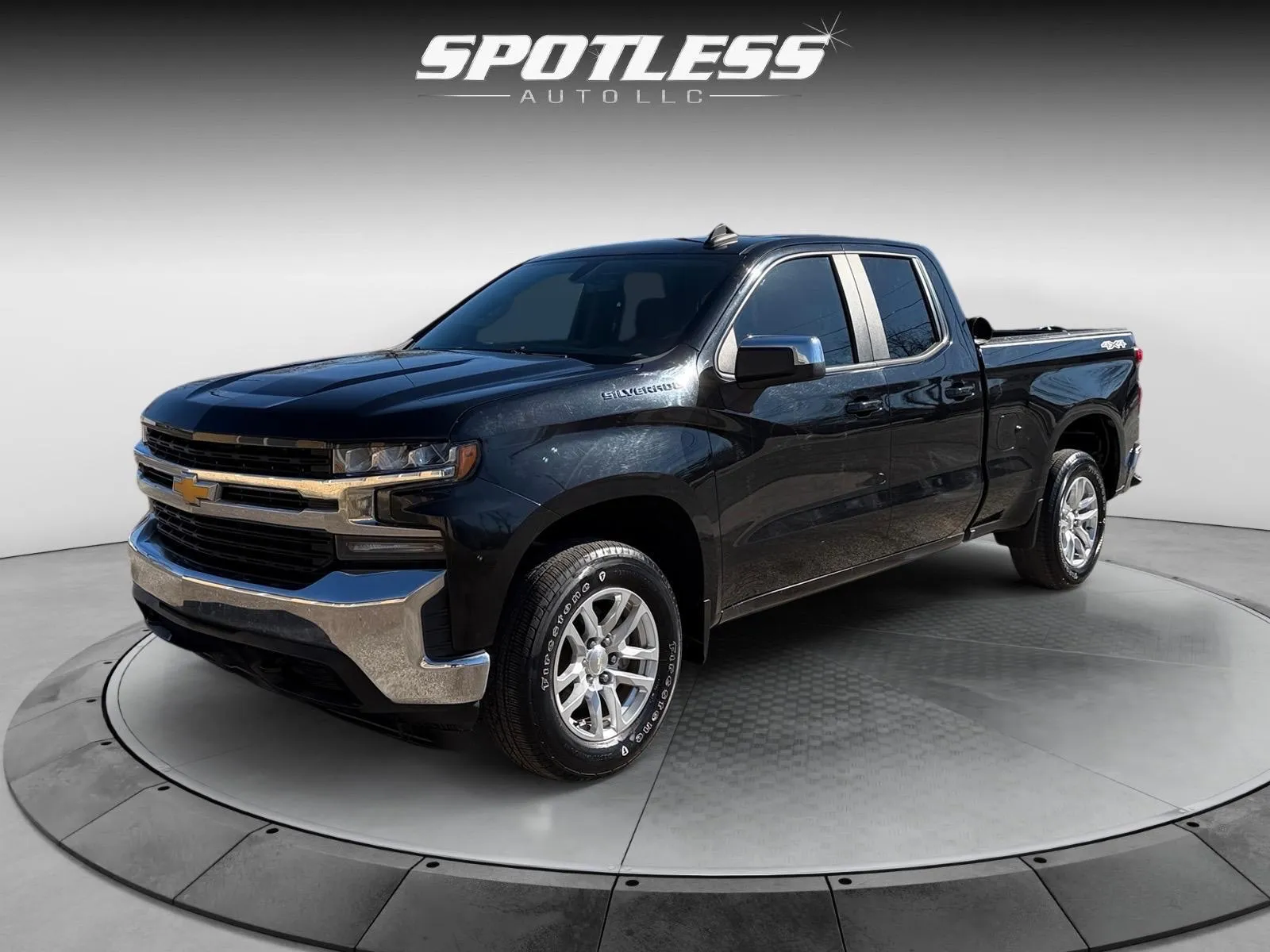 Black 2020 Chevrolet Silverado 1500 LT for sale in San Antonio, TX