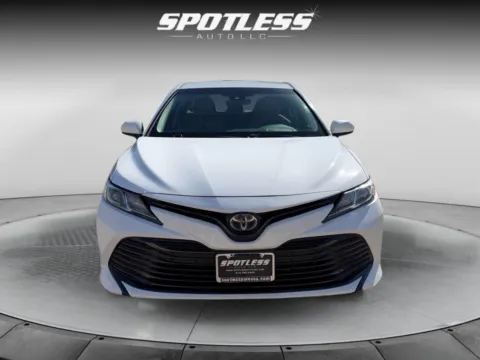 More photos of 2018 Toyota Camry Hybrid LE at Spotless Auto San Pedro, TX