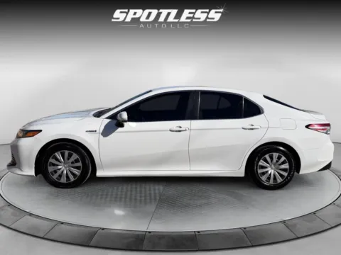 Another view of 2018 Toyota Camry Hybrid LE for sale in San Antonio, TX at Spotless Auto San Pedro
