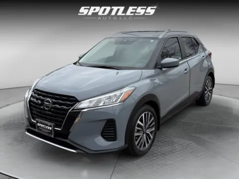 Gray 2021 Nissan Kicks SV for sale in San Antonio, TX