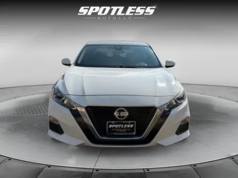 More photos of 2020 Nissan Altima 2.5 S at Spotless Auto San Pedro, TX