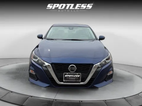 More photos of 2021 Nissan Altima 2.5 S at Spotless Auto San Pedro, TX