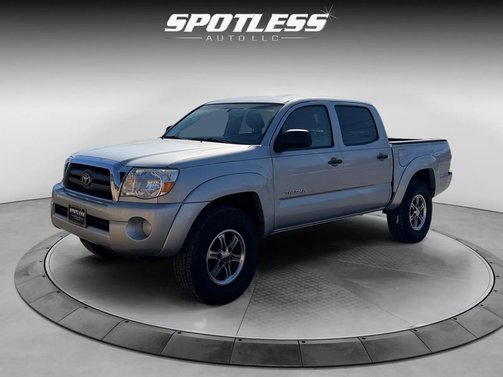 Silver 2010 Toyota Tacoma PreRunner V6 for sale in San Antonio, TX