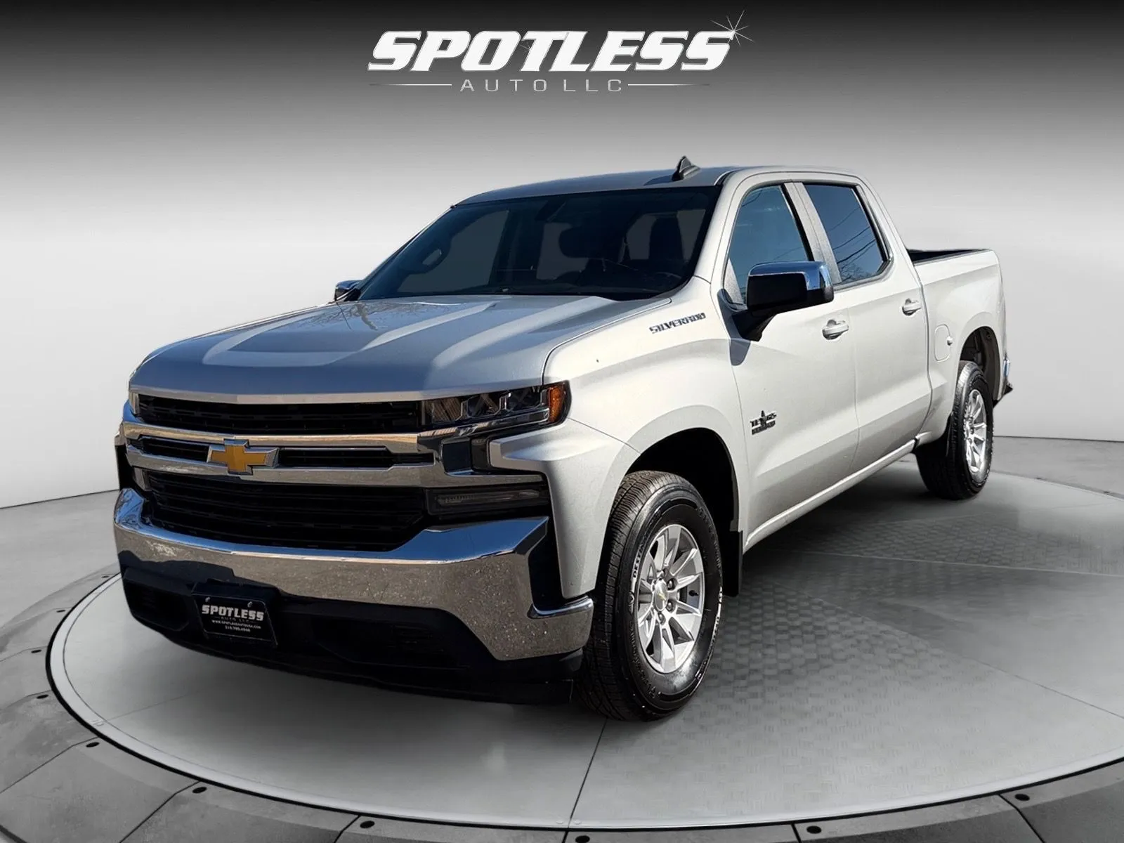 Silver 2020 Chevrolet Silverado 1500 LT for sale in San Antonio, TX