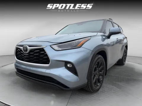 Another view of 2023 Toyota Highlander LE for sale in San Antonio, TX at Spotless Auto San Pedro