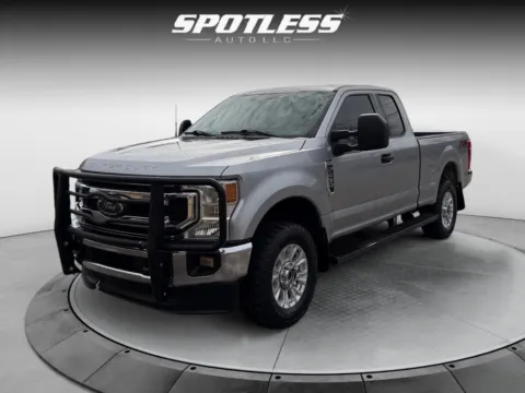 Silver 2022 Ford F-250 Super Duty XLT for sale in San Antonio, TX