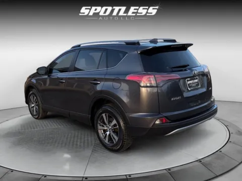 More photos of 2018 Toyota RAV4 at Spotless Auto San Pedro, TX