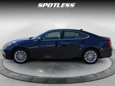 Another view of 2017 Lexus ES 350 for sale in San Antonio, TX at Spotless Auto San Pedro