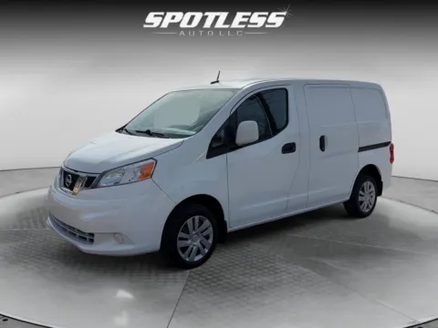 White 2015 Nissan NV200 for sale in San Antonio, TX