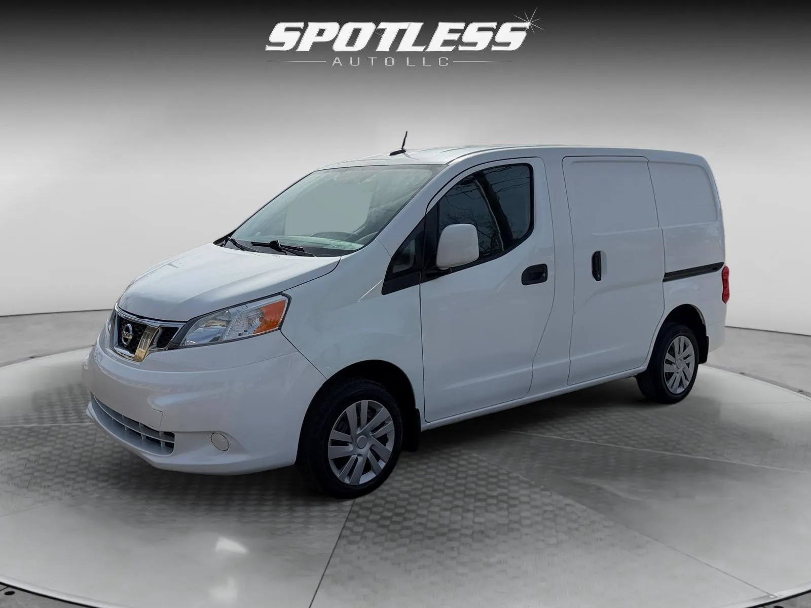 White 2015 Nissan NV200 for sale in San Antonio, TX