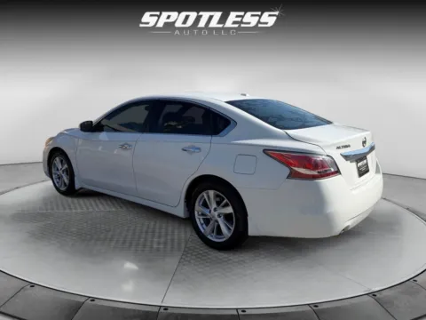 More photos of 2015 Nissan Altima at Spotless Auto San Pedro, TX