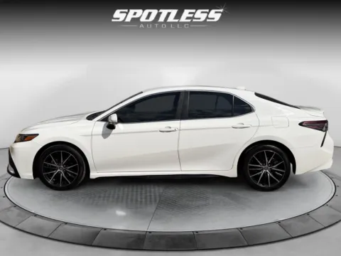 More photos of 2021 Toyota Camry at Spotless Auto San Pedro, TX