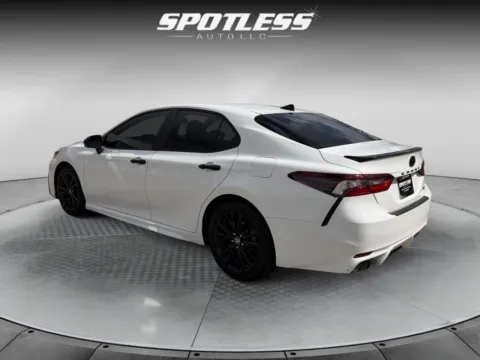 More photos of 2022 Toyota Camry Hybrid SE Nightshade at Spotless Auto San Pedro, TX