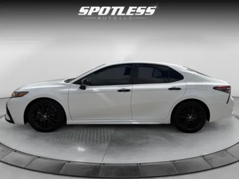 More photos of 2022 Toyota Camry Hybrid SE Nightshade at Spotless Auto San Pedro, TX