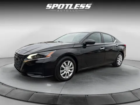 Another view of 2024 Nissan Altima 2.5 S for sale in San Antonio, TX at Spotless Auto San Pedro