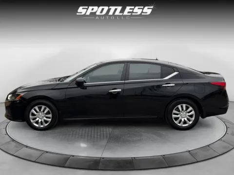 More photos of 2024 Nissan Altima 2.5 S at Spotless Auto San Pedro, TX