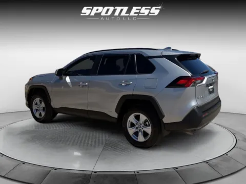 More photos of 2019 Toyota RAV4 Hybrid LE at Spotless Auto San Pedro, TX