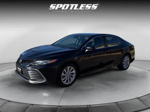 Black 2023 Toyota Camry LE for sale in San Antonio, TX
