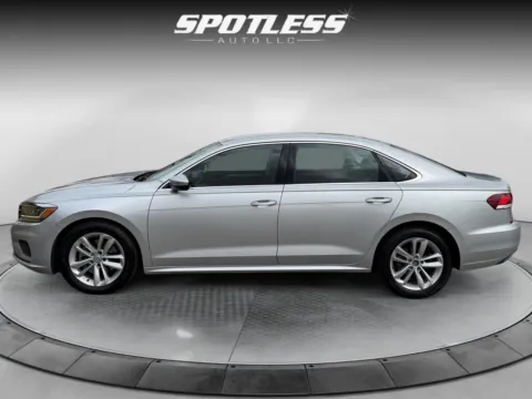 More photos of 2020 Volkswagen Passat SE at Spotless Auto San Pedro, TX