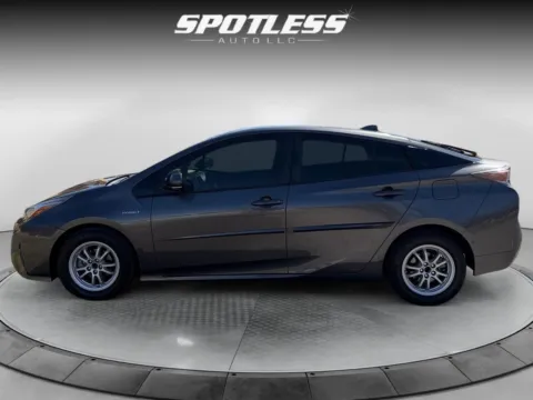 More photos of 2018 Toyota Prius at Spotless Auto San Pedro, TX