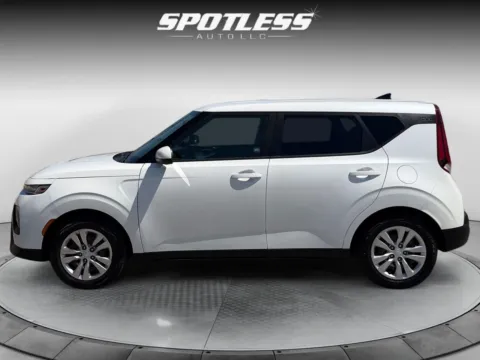 More photos of 2021 Kia Soul at Spotless Auto San Pedro, TX