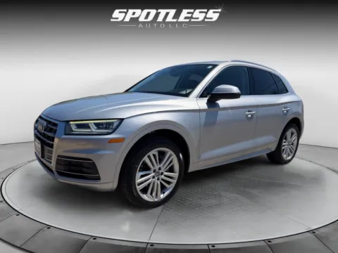 Another view of 2019 Audi Q5 quattro Premium Plus 45 TFSI for sale in San Antonio, TX at Spotless Auto San Pedro