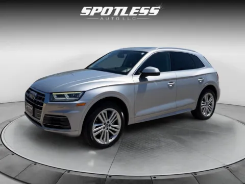 Silver 2019 Audi Q5 quattro Premium Plus 45 TFSI for sale in San Antonio, TX
