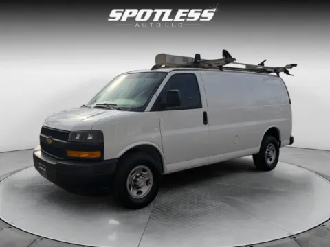 White 2019 Chevrolet Express 2500 for sale in San Antonio, TX