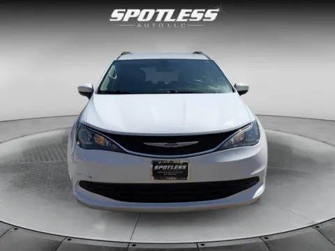 More photos of 2020 Chrysler Voyager LX at Spotless Auto San Pedro, TX