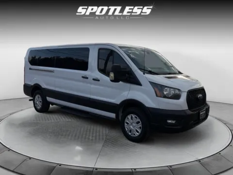 More photos of 2022 Ford Transit 350 XL at Spotless Auto San Pedro, TX