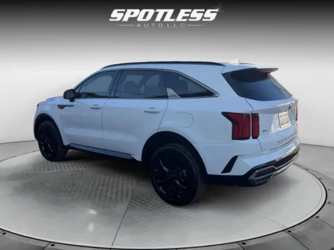 More photos of 2021 Kia Sorento at Spotless Auto San Pedro, TX
