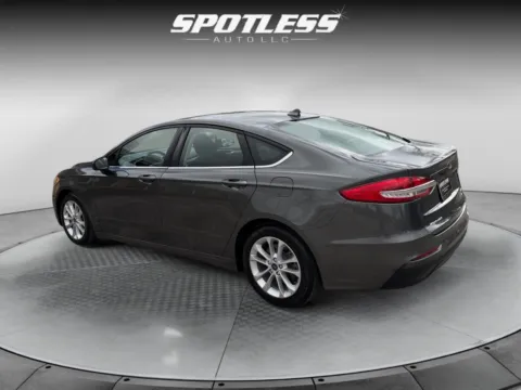 More photos of 2020 Ford Fusion SE at Spotless Auto San Pedro, TX