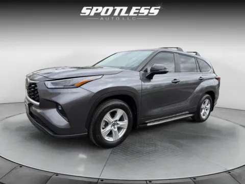 Another view of 2024 Toyota Highlander for sale in San Antonio, TX at Spotless Auto San Pedro