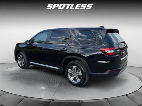 More photos of 2025 Honda Pilot at Spotless Auto Loop 1604, TX