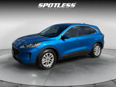 Blue 2020 Ford Escape SE for sale in San Antonio, TX