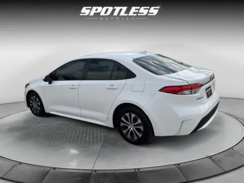More photos of 2022 Toyota Corolla Hybrid LE at Spotless Auto San Pedro, TX