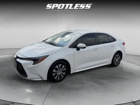 White 2022 Toyota Corolla Hybrid LE for sale in San Antonio, TX