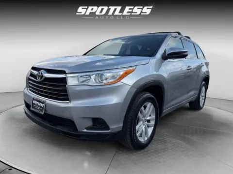 Another view of 2015 Toyota Highlander LE for sale in San Antonio, TX at Spotless Auto San Pedro