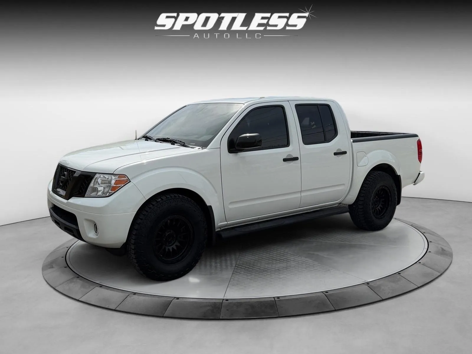 White 2020 Nissan Frontier SV for sale in San Antonio, TX