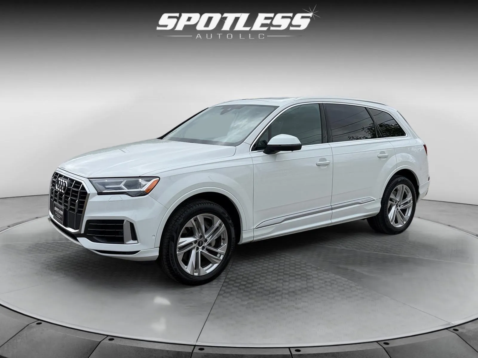 2021 Audi Q7 45 Premium Plus quattro Tiptronic's photo