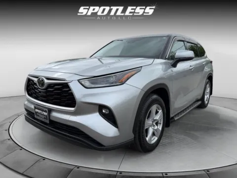 Another view of 2021 Toyota Highlander LE for sale in San Antonio, TX at Spotless Auto San Pedro