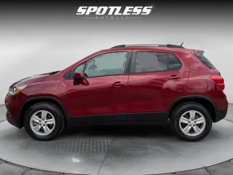 More photos of 2022 Chevrolet Trax LT at Spotless Auto San Pedro, TX